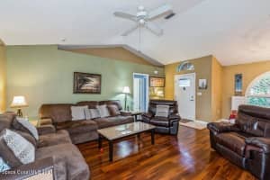 697 Sheridan Woods Dr, Melbourne, FL 32904, Sold 04/20/22