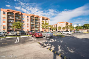 5201 NW 7th St, Miami, FL 33126, Sold 06/10/22