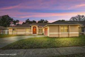 5546 Oak Hollow Dr, Titusville, FL 32780, Sold 02/22/22