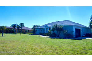 937 Hialeah St, Rockledge, FL 32955, Sold 04/12/22