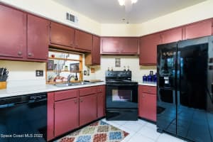 4946 Lake Waterford Way W, Melbourne, FL 32901, Sold 03/11/22