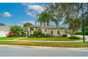 611 Sunset Lakes Dr, Merritt Island, FL 32953, Sold 03/25/22