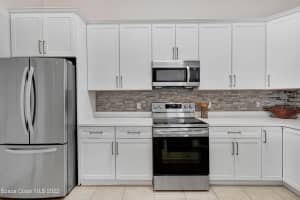 2503 Ventura Cir, Melbourne, FL 32904, Sold 03/15/22
