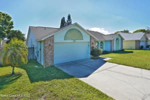 2645 Forest Run Dr, Melbourne, FL 32935, Sold 05/27/22