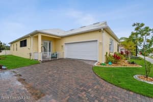 3940 Alamanda Key Dr, Melbourne, FL 32901, Sold 04/15/22