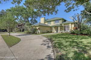 560 Lake Ashley Cir, Melbourne, FL 32904, Sold 05/20/22
