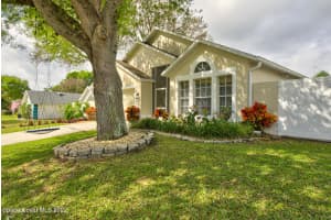 5534 Oak Hollow Dr, Titusville, FL 32780, Sold 04/15/22