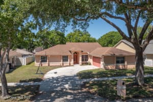 5546 Oak Hollow Dr, Titusville, FL 32780, Sold 05/27/22