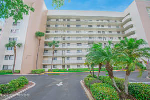 300 S Sykes Creek Pkwy, Merritt Island, FL 32952, Sold 04/25/22