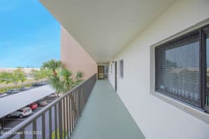 300 S Sykes Creek Pkwy, Merritt Island, FL 32952, Sold 04/25/22