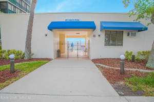 300 S Sykes Creek Pkwy, Merritt Island, FL 32952, Sold 04/25/22