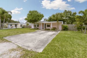 720 Bonnie Cir, Melbourne, FL 32901, Sold 05/12/22