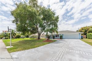 1015 5th Ct SW, Vero Beach, FL 32962, Sold 07/28/22