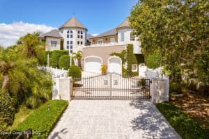522 Bahama Drive, Indian Harbour Beach, FL 32937, Indian Harbour Beach, FL 32937 Sold 04/20/23