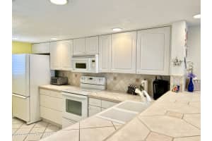 650 N Atlantic Ave, Cocoa Beach, FL 32931, Sold 06/30/22