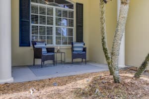 240 Lake Shore Dr, Merritt Island, FL 32953, Sold 07/28/22