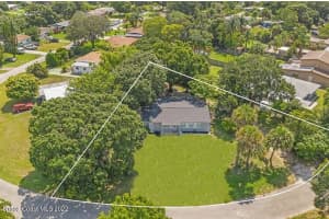 725 Bonnie Cir, Melbourne, FL 32901, Sold 10/07/22