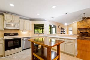 1050 Citrus Ave NE, Palm Bay, FL 32905, Sold 08/18/22
