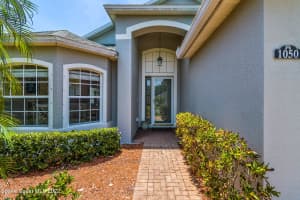 1050 Indian Oaks Dr, Melbourne, FL 32901, Sold 07/27/22
