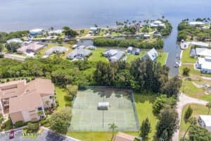 6209 Mirror Lake Dr, Sebastian, FL 32958, Sold 07/25/22