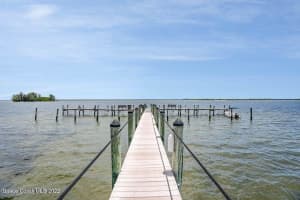 6209 Mirror Lake Dr, Sebastian, FL 32958, Sold 07/25/22