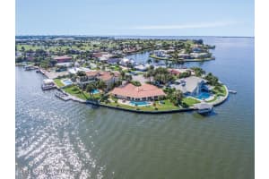 13 Willow Green Dr, Cocoa Beach, FL 32931, Sold 09/21/22