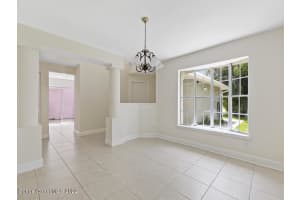 593 10th Place, Vero Beach, FL 32960 Sold 01/24/23