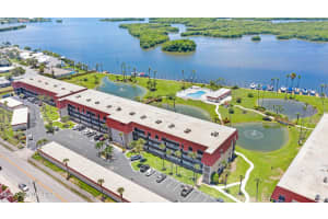 760 S Brevard Ave, Cocoa Beach, FL 32931, Sold 12/02/22