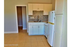 490 S Orlando Avenue, 11, Cocoa Beach, FL 32931, Cocoa Beach, FL 32931 Sold 12/01/22