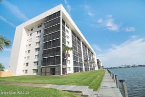 300 S Sykes Creek Pkwy, Merritt Island, FL 32952, Sold 11/18/22
