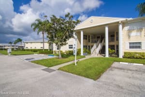 670 E Lake Jasmine Circle, 202, Vero Beach, FL 32962, Vero Beach, FL 32962 Sold 12/15/22