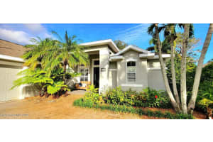 500 45th Court SW, Vero Beach, FL 32968 Sold 01/13/23