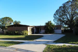 292 Lauren Court, Merritt Island, FL 32952 Sold 02/24/23