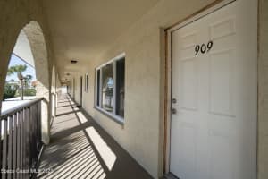 201 St Lucie Ln, Cocoa Beach, FL 32931, Sold 03/03/23