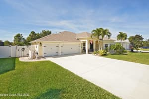 544 Glenbrook Cir, Rockledge, FL 32955, Sold 04/13/23