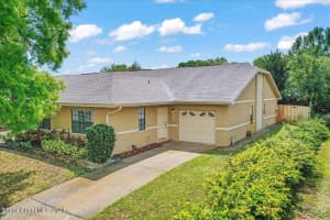 477 L M Davey Lane, Titusville, FL 32780 Sold 05/01/23