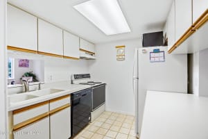 519 Seaport Blvd, Cape Canaveral, FL 32920, Sold 05/16/23