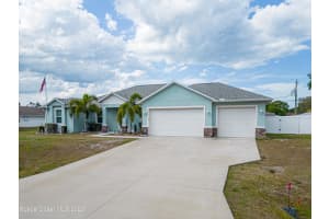 381 Narragansett Street, Palm Bay, FL 32907 Sold 06/01/23