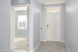 239 Guinevere Dr SW, Melbourne, FL 32908, Sold 05/10/23