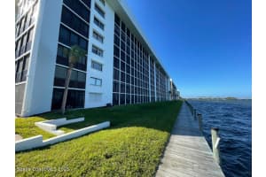 250 S Sykes Creek Pkwy, Merritt Island, FL 32952, Sold 05/25/23
