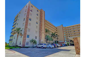1860 Atlantic Avenue, Cocoa Beach, FL 32931 Sold 08/21/23
