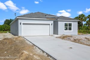 1766 Hallendale Avenue, Palm Bay, FL 32908 - MLS#965364