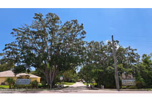 1083 Pineapple Ave NE, Palm Bay, FL 32905, Sold 07/12/23