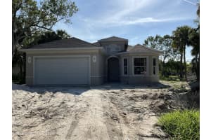3906 58th Circle, Vero Beach, FL 32966 Sold 05/02/24