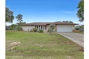 850 Haftez Street, Palm Bay, FL 32907 Sold 08/23/23