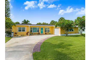 425 Waterway Drive, Satellite Beach, FL 32937 Sold 08/17/23