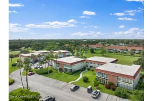 3 Vista Palm Lane, Vero Beach, FL 32962 Sold 08/24/23