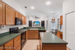 1328 Coventry Circle, Melbourne, FL 32904 Sold 12/21/23