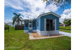 321 Valencia Street, Sebastian, FL 32958 Sold 08/30/23