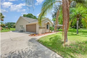 4390 London Town Road, Titusville, FL 32796 Sold 01/05/24